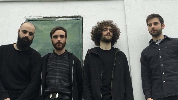 Banda quatroquatro - Fraca Canção