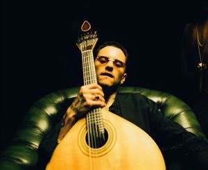 MIKE11 - AMOR CLANDESTINO - Amor maestro - guitarra portuguesa - disco - álbum